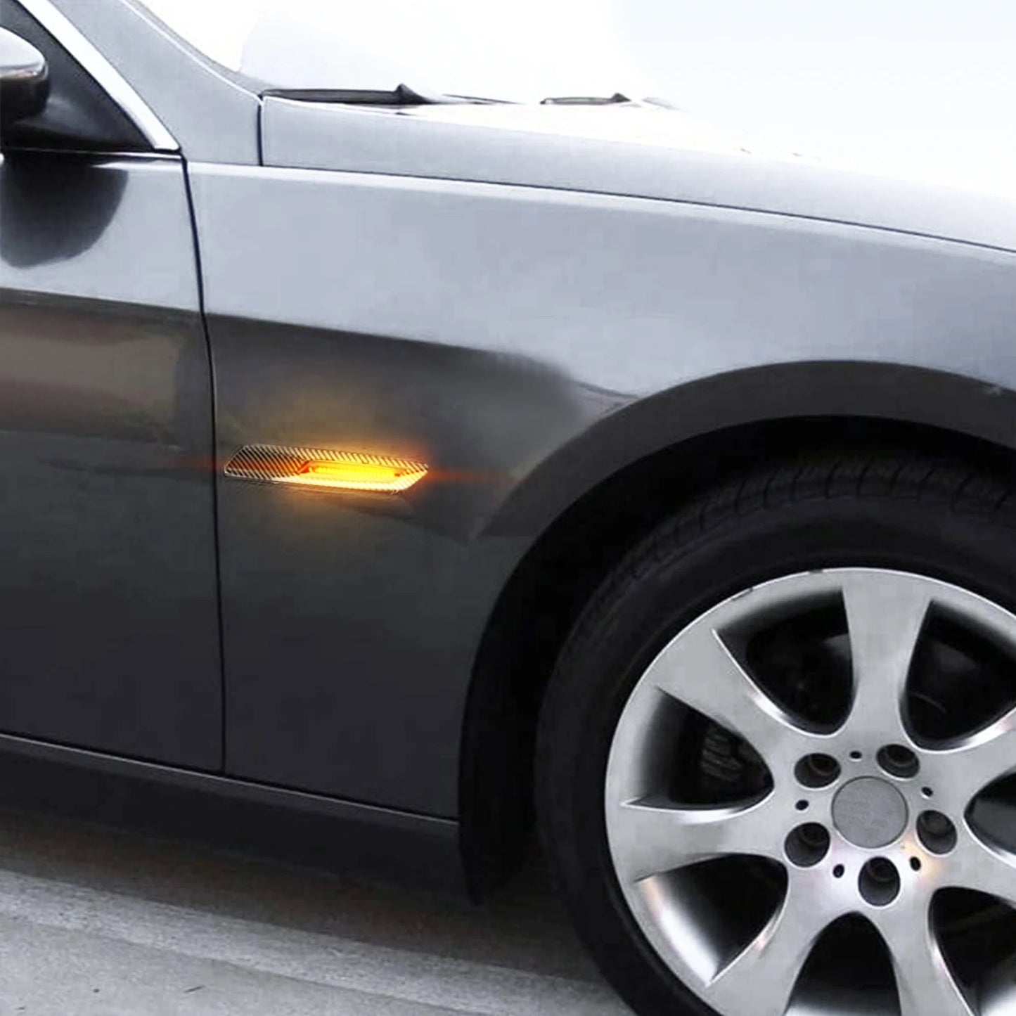 For BMW Car Signal LED Side Marker Light Carbon Fiber Shell Yellow Light Enhanced Visibility and Driving Safety for BMW 5 Series